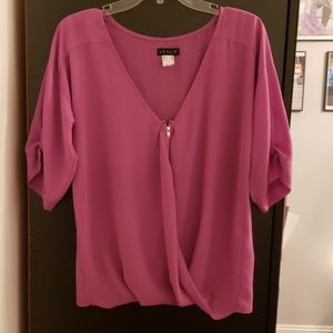 VENUS Short Sleeve Zip Up Top